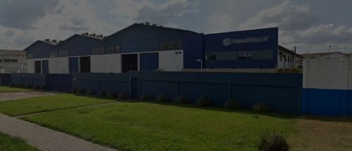 Built to suit - Cyro Correia, 3210 Texto: Fachada de um dos empreendimentos realizados pela Favretto.
